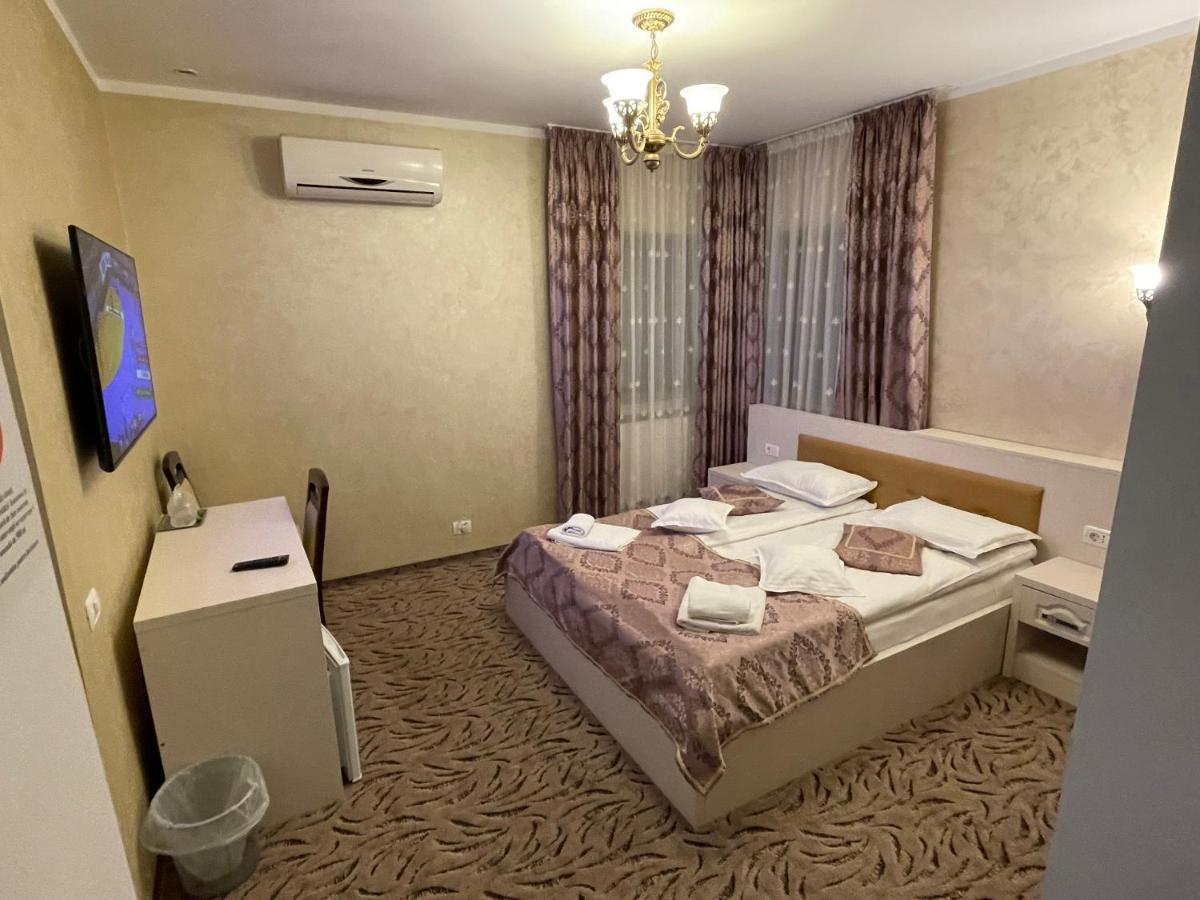 Pensiunea Ianis Piatra Neamţ Exterior foto