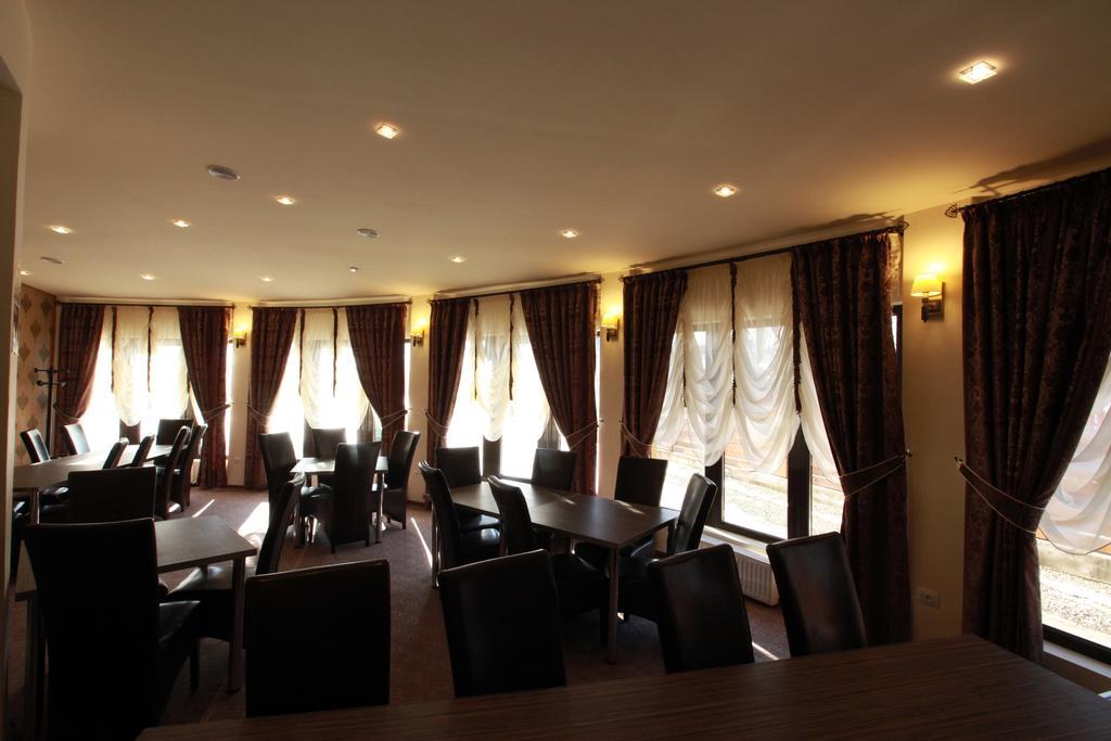 Pensiunea Ianis Piatra Neamţ Habitación foto