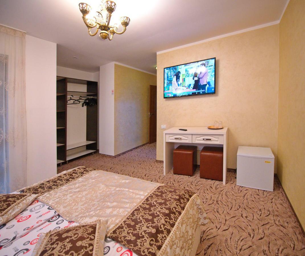 Pensiunea Ianis Piatra Neamţ Exterior foto
